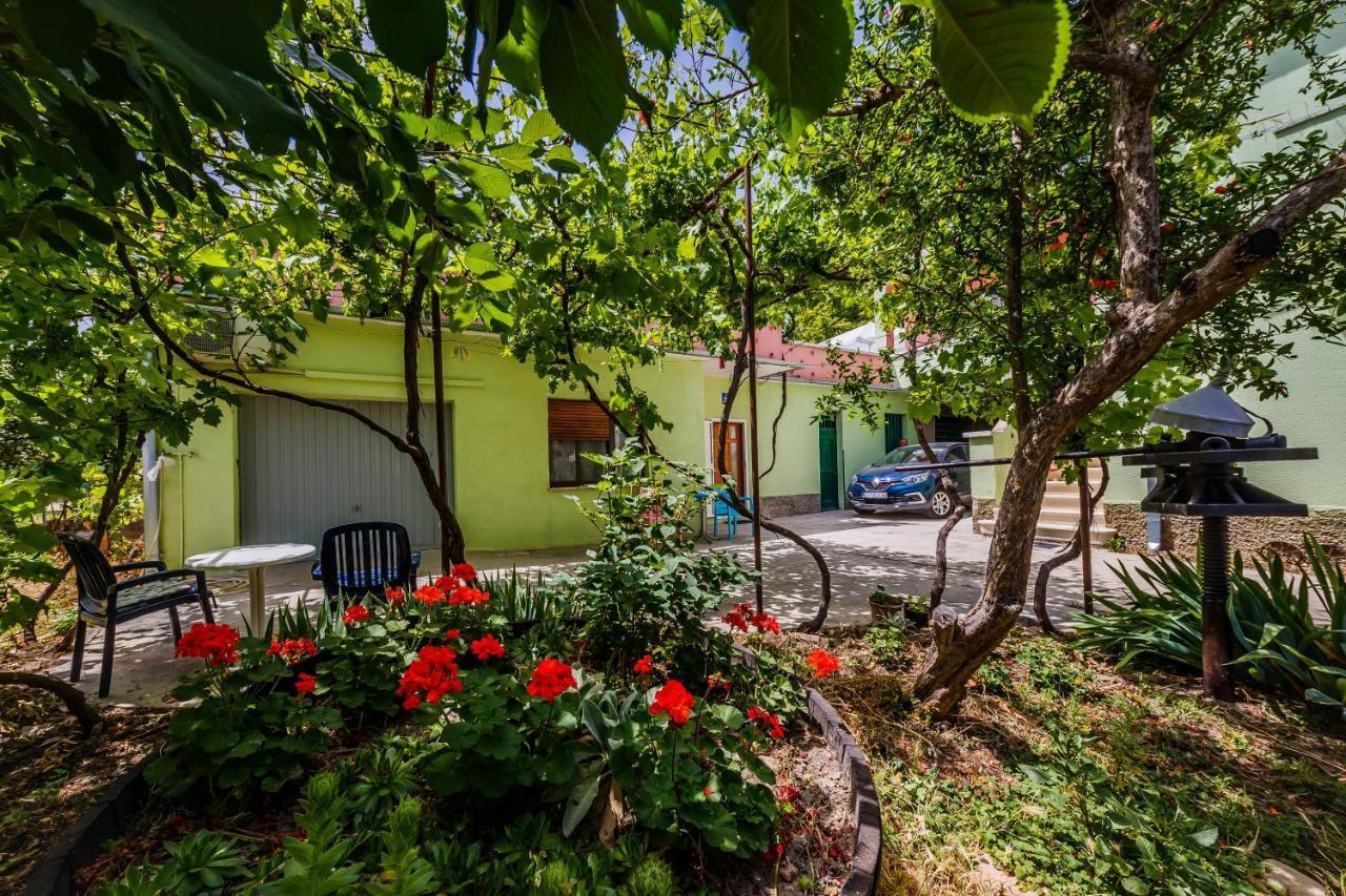 Apartments By The Sea Kastel Stari, Kastela - 14577 Dış mekan fotoğraf